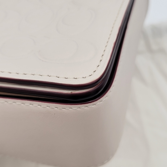 💥NWOT💥 Coach Dinky w/ Signature Embossing, Chalk - Picture 5 of 16